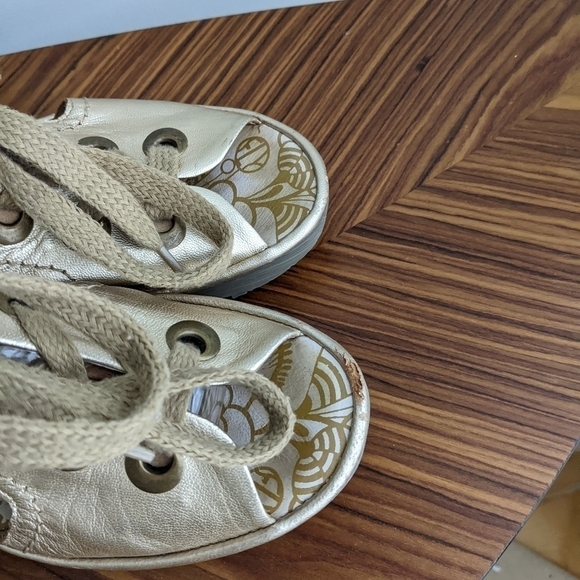 Fly London Yito Silver gold Women's Wedge Sandals size 37 7us s2 - Picture 10 of 12